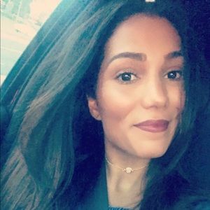 Meet your Posher, Crystal